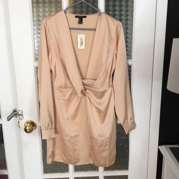 Forever 21 knot dress medium - Picture 1 of 4